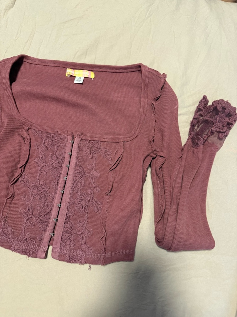 Urban Outfitters Mauve Lace-Trim Hook & Eye Crop Top